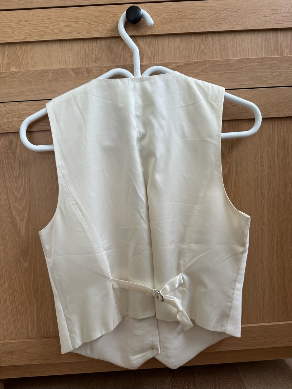 Aritzia Ivory Button-Front Sleeveless Vest - Picture 3 of 3